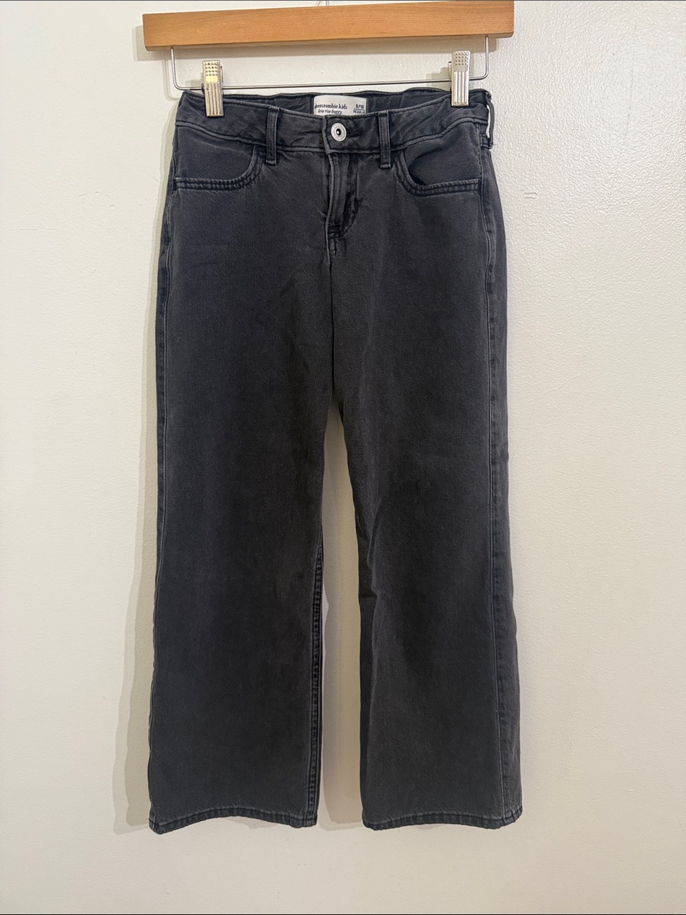 Abercrombie & Fitch Girls Low Rise Baggy 9/10 Regular Muted Black Jeans